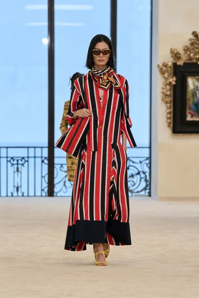 Look 29